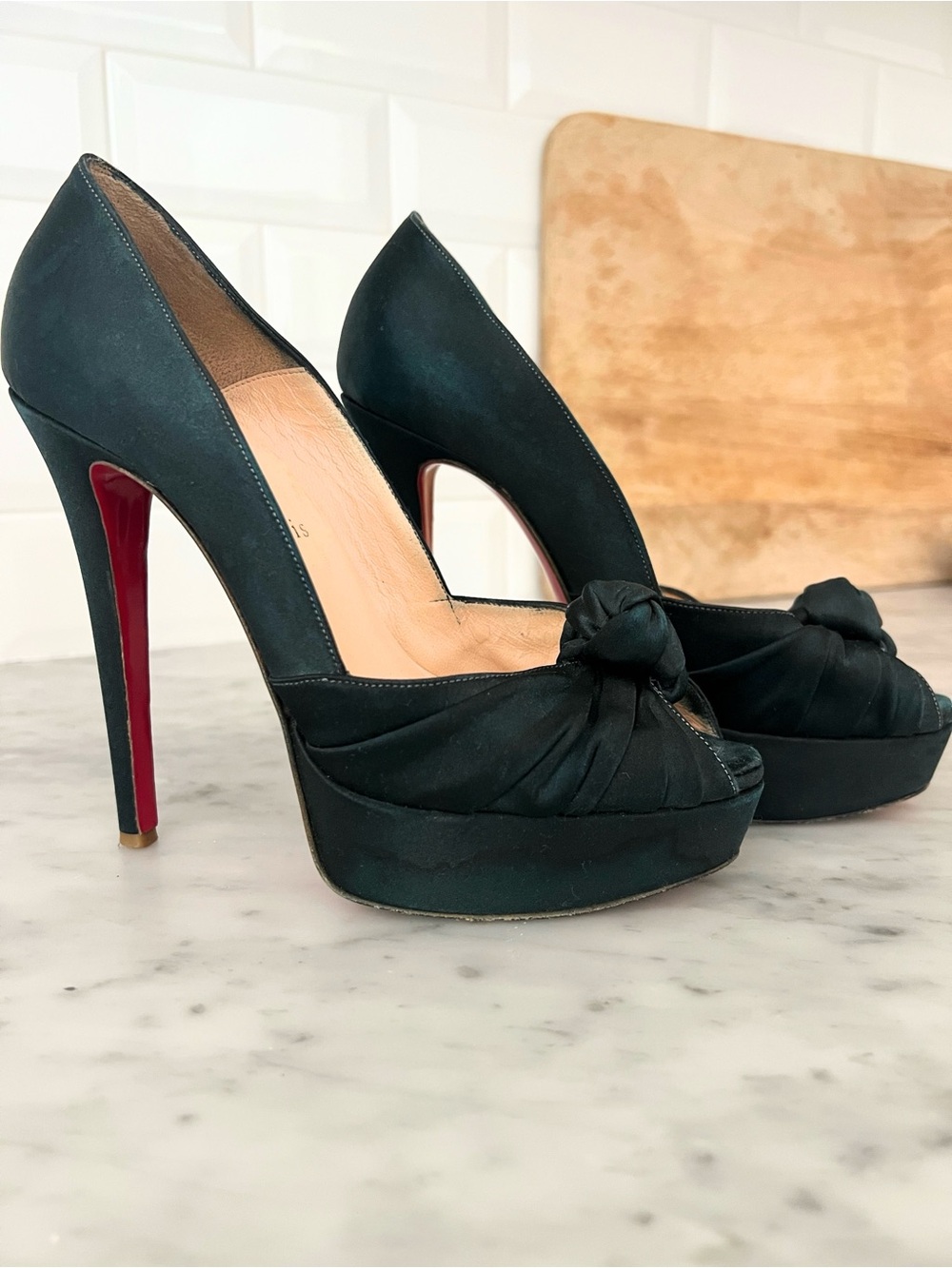 Christian Louboutin Lady Gres Knotted Satin Peep-Toe Platform Pumps